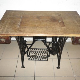 Sewing table