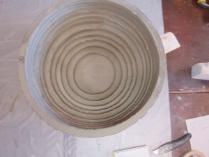 Tadelakt wash basin initial shape